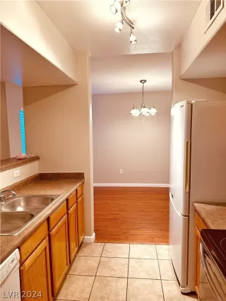 Photo #2: 2571863 Listing 