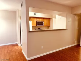 Photo #6: 2571863 Listing 