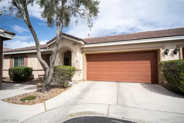 MLS: 2571877 Condo For Sale