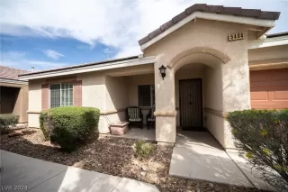 Photo #1: 2571877 Listing