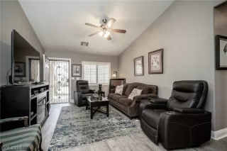 Photo #2: 2571877 Listing