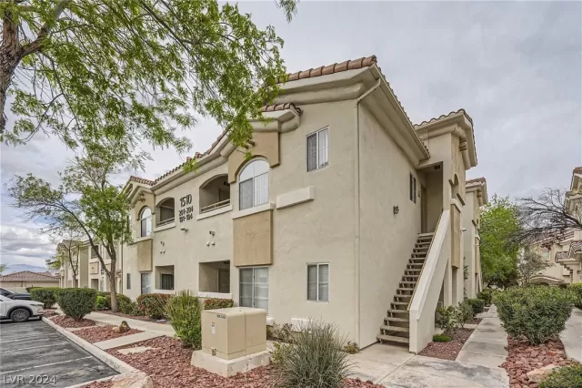 MLS: 2571893 Condo For Sale