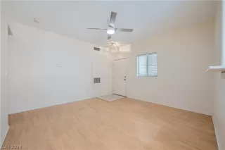 Photo #1: 2571893 Listing 