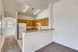 Photo #2: 2571906 Listing 