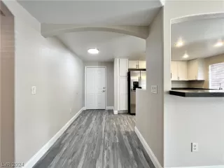 Photo #1: 2571909 Listing 