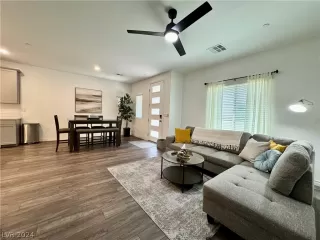 Photo #6: 2571921 Listing 