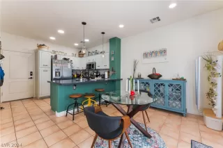 Photo #6: 2571930 Listing 