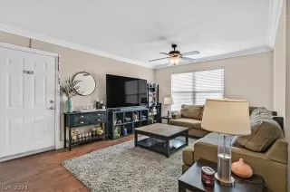 Photo #3: 2571939 Listing