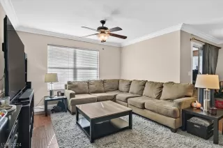 Photo #4: 2571939 Listing