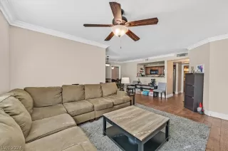 Photo #5: 2571939 Listing