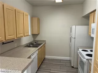 Photo #3: 2571945 Listing 