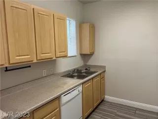 Photo #5: 2571945 Listing 