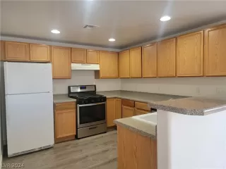 Photo #3: 2571953 Listing 
