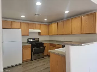 Photo #4: 2571953 Listing 