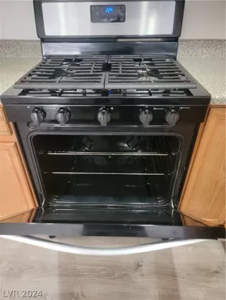 Photo #6: 2571953 Listing 
