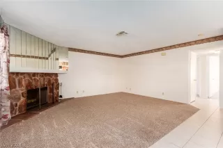 Photo #4: 2571993 Listing