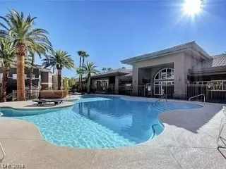 Photo #1: 2572012 Listing 