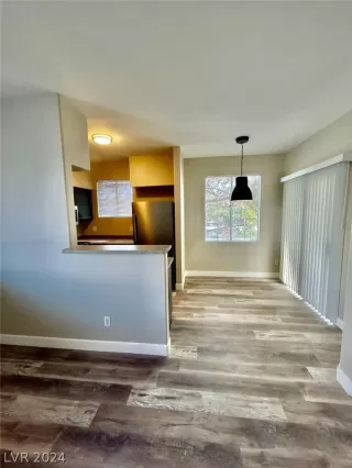 Photo #5: 2572012 Listing 