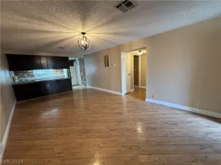 Photo #3: 2572025 Listing 