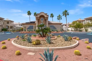 Photo #3: 2572029 Listing