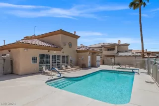 Photo #6: 2572029 Listing