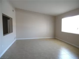 Photo #4: 2572052 Listing 