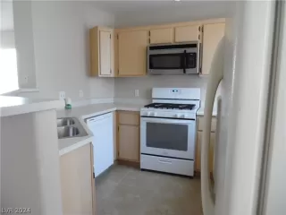 Photo #6: 2572052 Listing 