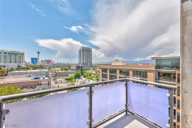 MLS: 2572054 Condo For Sale