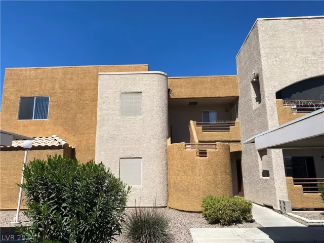 MLS: 2572064 Condo For Sale