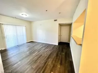 Photo #1: 2572071 Listing 