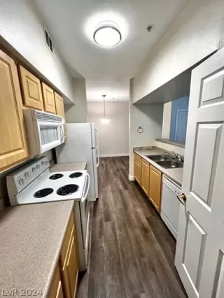 Photo #3: 2572071 Listing 