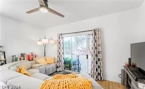 Photo #4: 2572073 Listing