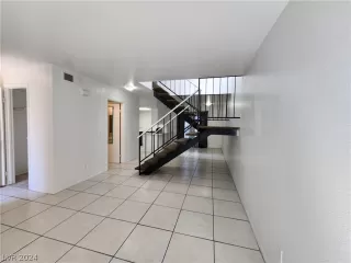 Photo #3: 2572078 Listing 