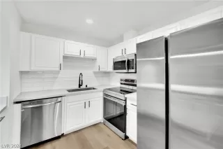 Photo #3: 2572093 Listing