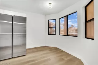 Photo #6: 2572093 Listing