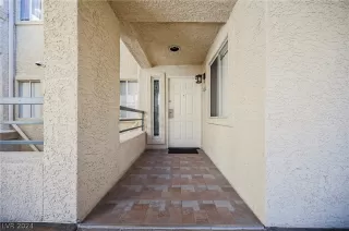 Photo #3: 2572116 Listing