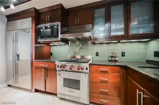 Photo #5: 2572116 Listing