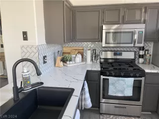 Photo #2: 2572137 Listing 