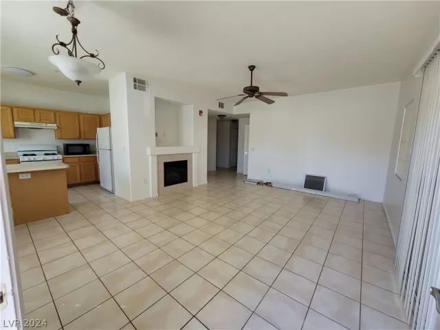 MLS: 2572199 Condo For Sale