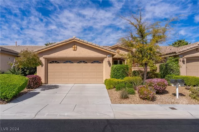 MLS: 2572243 Condo For Sale