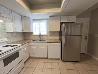 Photo #1: 2572248 Listing 