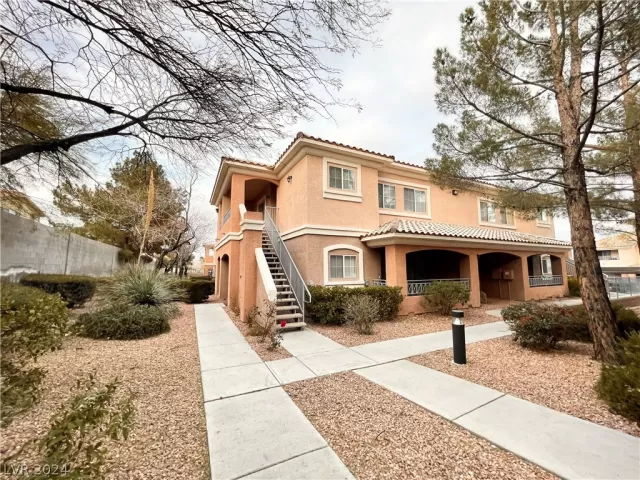 MLS: 2572249 Condo For Sale