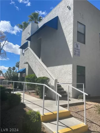 Photo #1: 2572269 Listing 