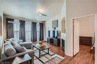 Photo #4: 2572304 Listing 