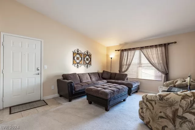 MLS: 2572330 Condo For Sale