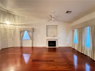 Photo #2: 2572341 Listing