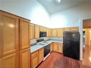 Photo #4: 2572341 Listing