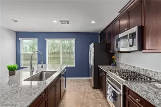 Photo #4: 2572356 Listing