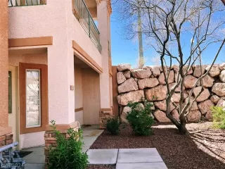 Photo #1: 2572361 Listing