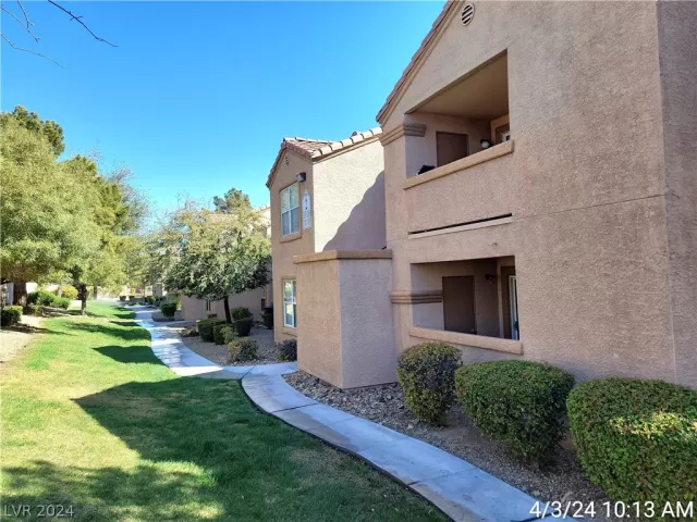 MLS: 2572370 Condo For Sale